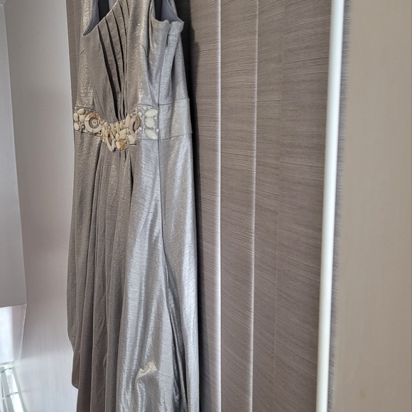 NWOT/ Lu Luvia Dress - Picture 4 of 4